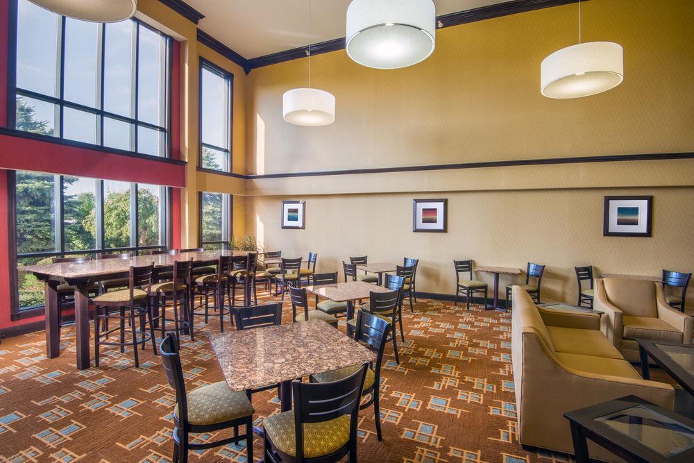 Holiday Inn Express Hotel & Suites Wauseon By Ihg Exterior photo