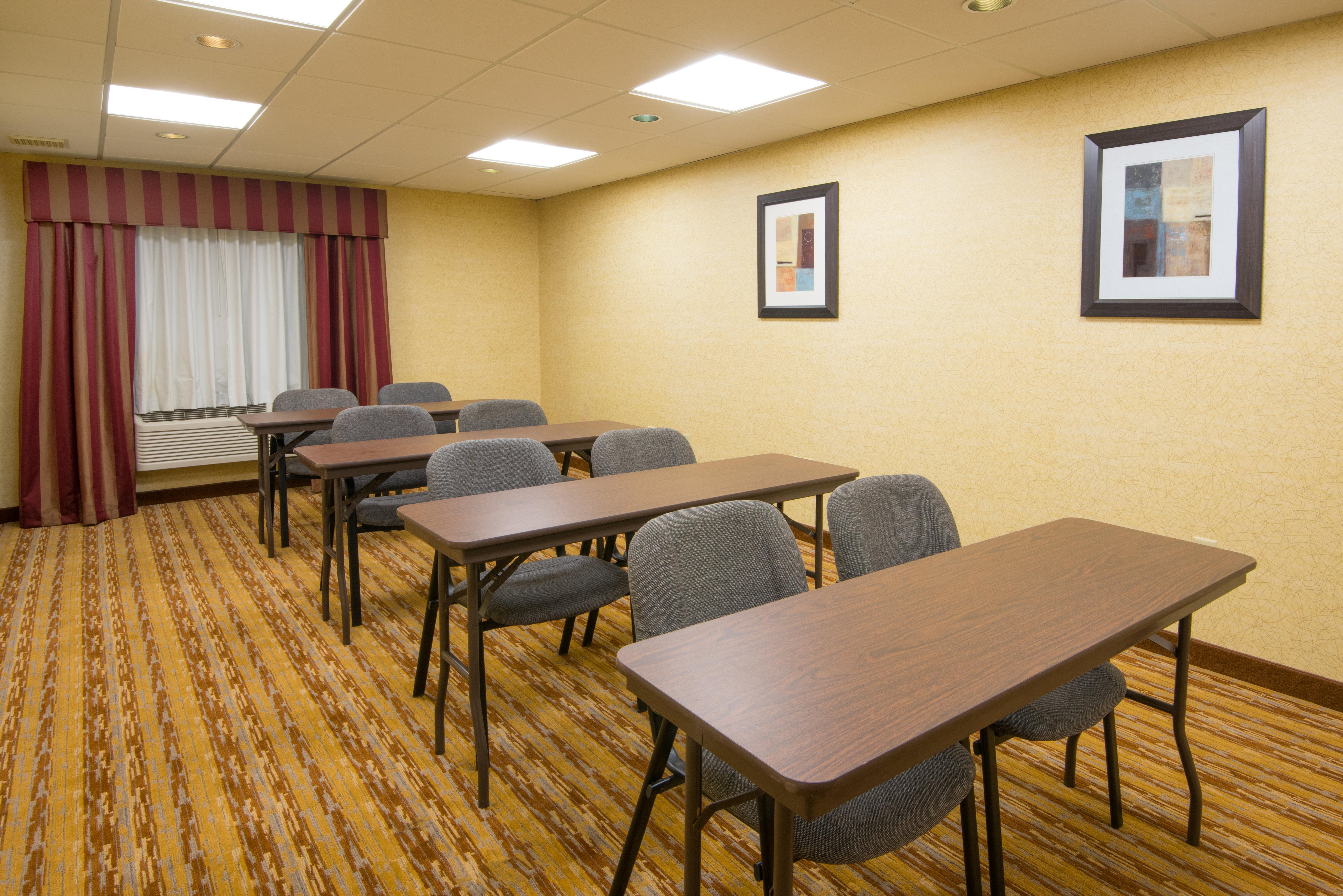 Holiday Inn Express Hotel & Suites Wauseon By Ihg Exterior photo