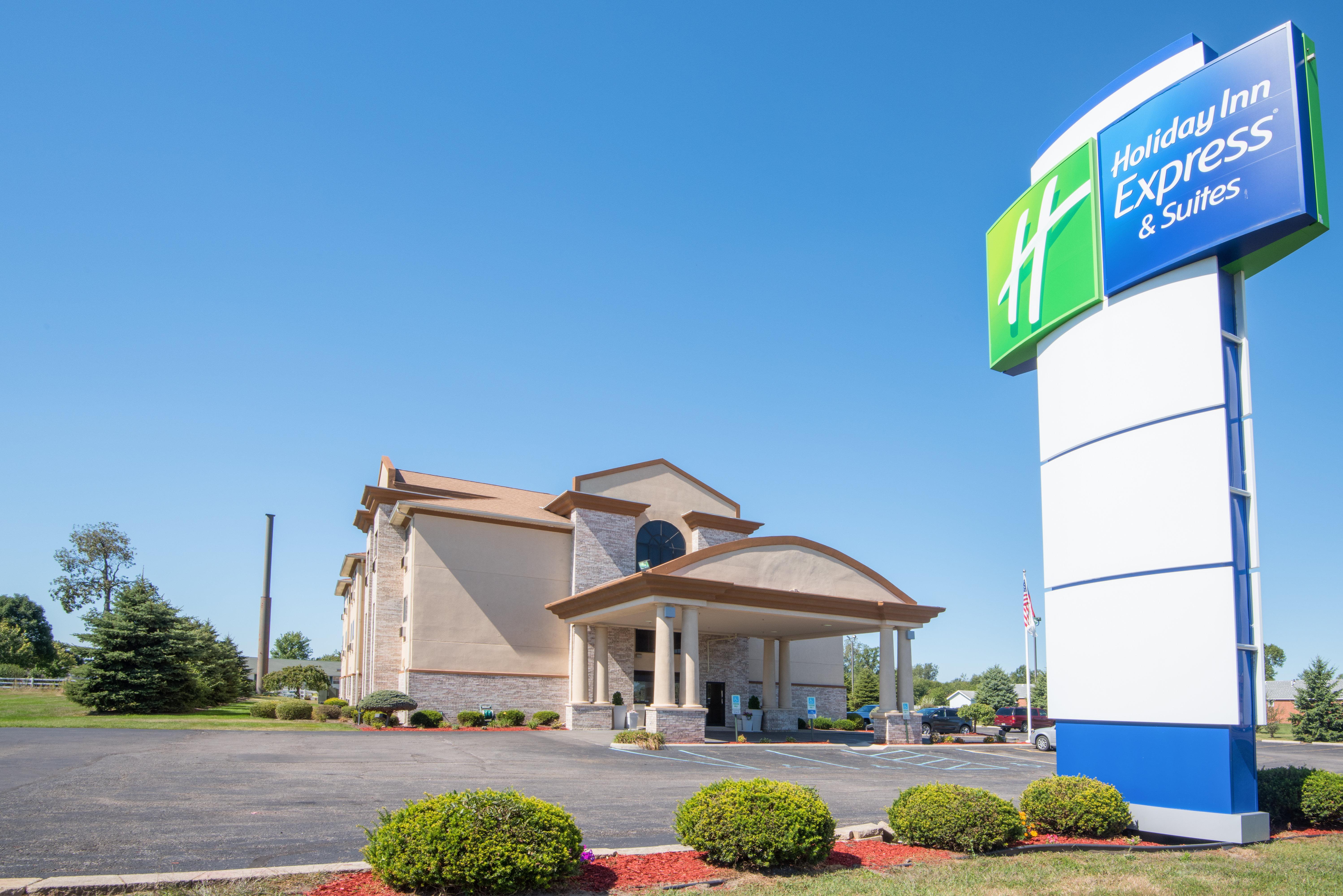 Holiday Inn Express Hotel & Suites Wauseon By Ihg Exterior photo