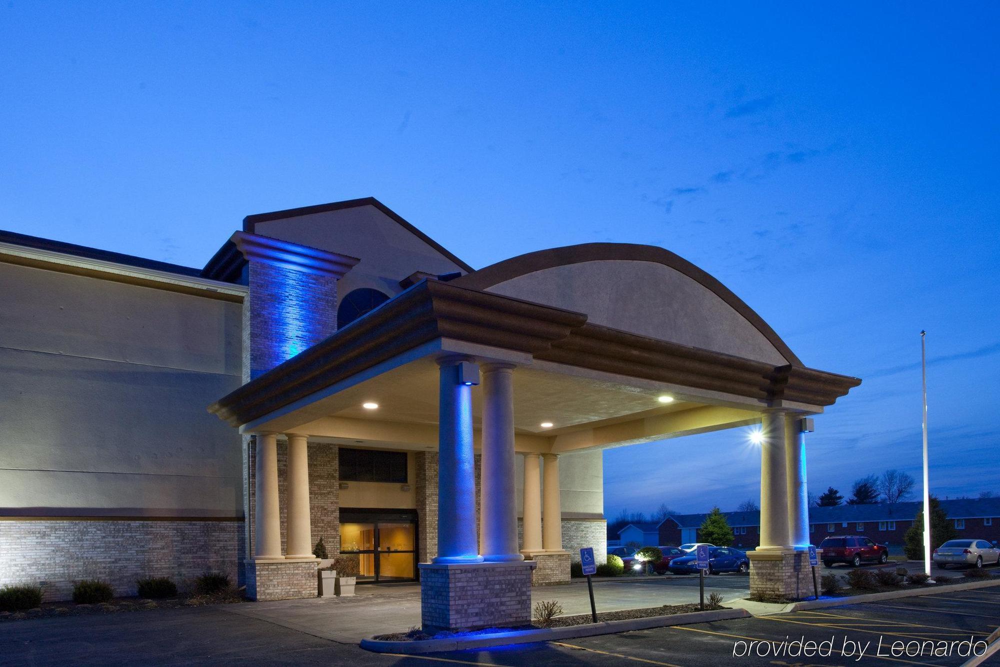 Holiday Inn Express Hotel & Suites Wauseon By Ihg Exterior photo