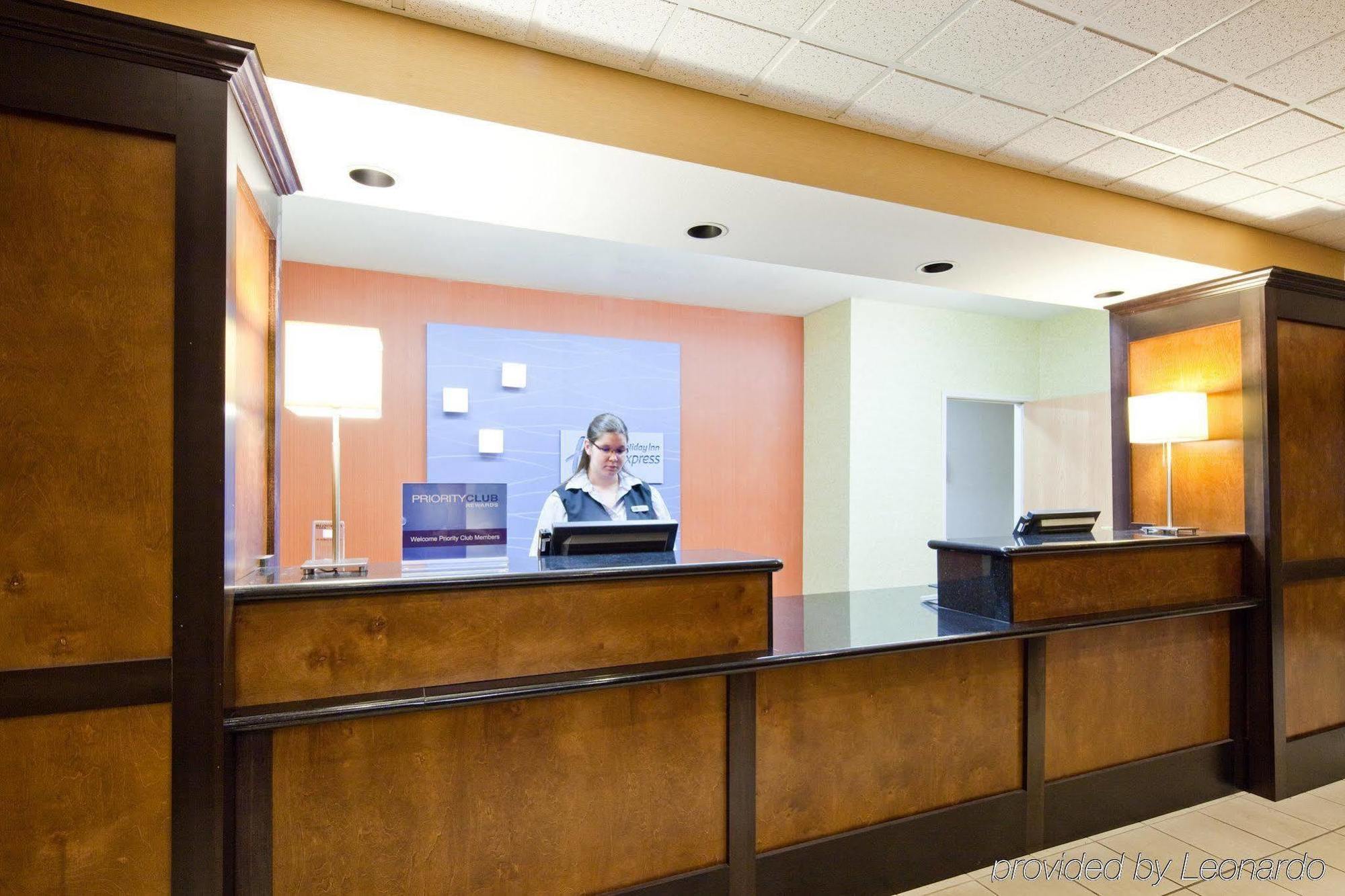 Holiday Inn Express Hotel & Suites Wauseon By Ihg Interior photo
